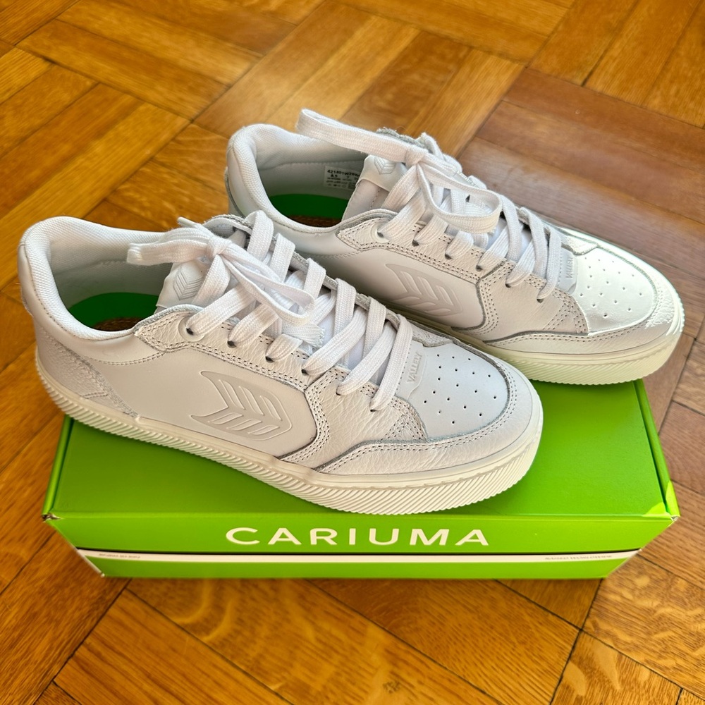 Cariuma Vallely Pro White Leather Ice Logo Sneakers